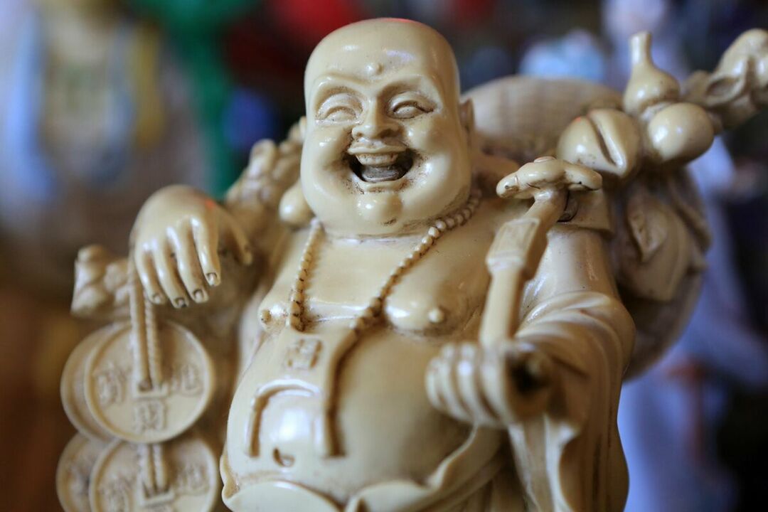 амајлија на здравје и семејна благосостојба - смеејќи се Буда